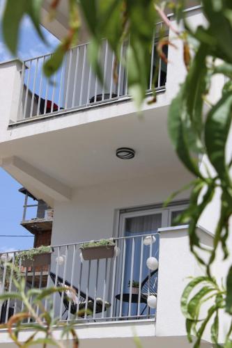 Un balcón o terraza de Apartment Merry - Free Garage & Parking