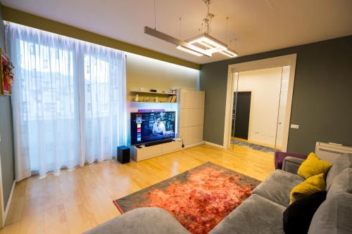 Tirana Center Luxury Landing