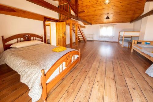 Gallery image of Two-Story Rural Home in Soria -with BBQ & GameRoom in Barca