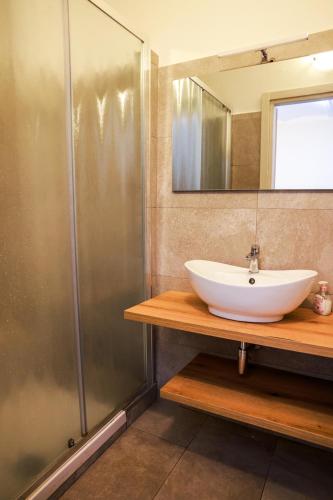 Salle de bains dans l'établissement Affittacamere Borgo degli Artisti boutique rooms
