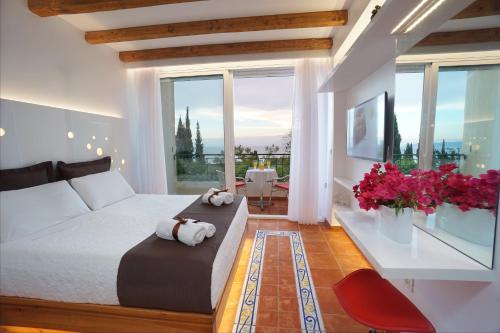 A bed or beds in a room at Felix Residence
