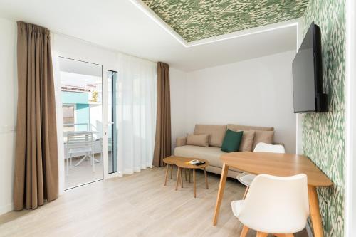 Alsol Los Caribes 2 - Adults Only