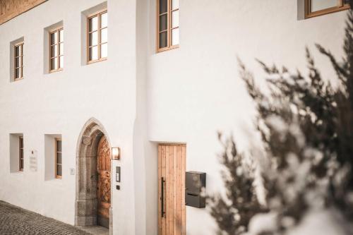 Galeriebild der Unterkunft HOFERGUT Suites & Apartments in Riscone