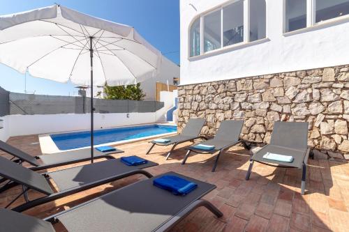 Villa James Heart of Village Ocean Views Pool