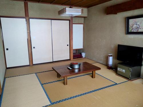 蔵王温泉 林檎屋にあるテレビまたはエンターテインメントセンター