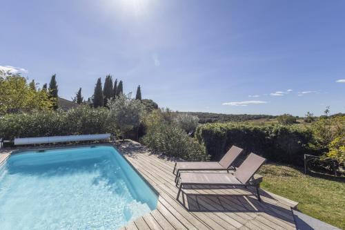 Bazén v ubytování Entre les Vignes 6p private pool nebo v jeho okolí