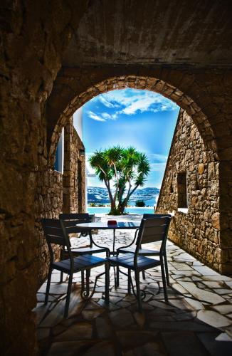 Photo de la galerie de l'établissement Adikri Villas & Suites, à Tourlos