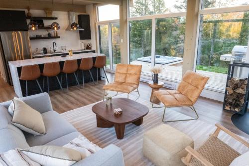 Un lugar para sentarse en Maison Ensoleillée Mont-Tremblant