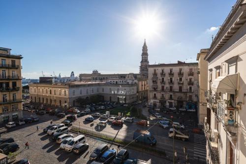 Nespecifikovaný výhled na destinaci Neapol nebo výhled na město při pohledu z hotelu