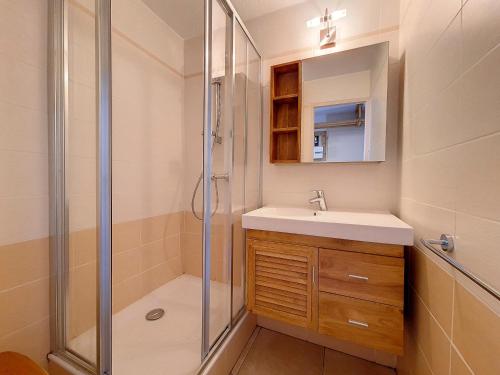 Appartement rénové 2 pièces, Ski aux pieds, Balcon sud - FR-1-344-856