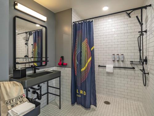 Moxy Phoenix Downtown Image