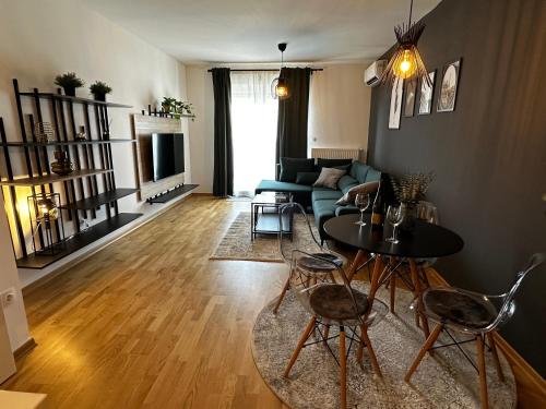 Westside Prime & Westside Luxe