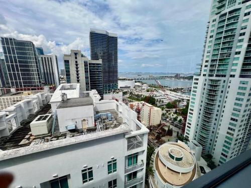 Spacious Studio in the Heart of Downtown Miami photo 12