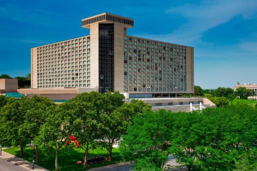 The Westin Kansas City at Crown Center Image