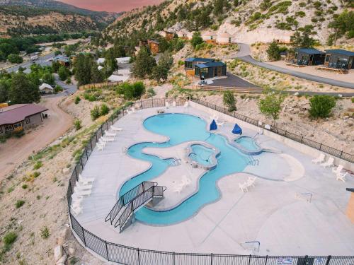 Nespecifikovaný výhled na hory nebo výhled na hory při pohledu z luxury tent