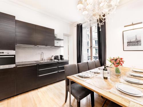 LivinParis - Luxury 3 Bedrooms Le Louvre I