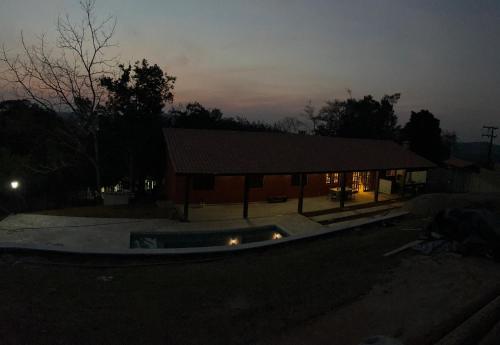Bangunan di mana terletaknya rumah percutian