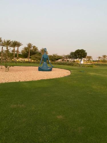 Ein Garten an der Unterkunft Elegant Villa in Hyde Park