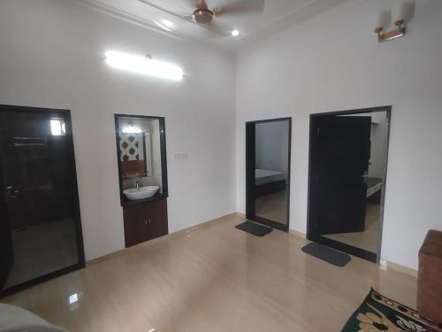 Imagen de la galería de Sangam Hotel, en Chirāwa