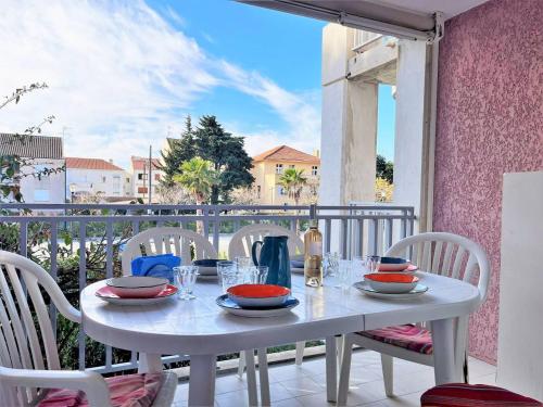 Appartement 6 couchages à 100m plage avec terrasse, parking, lave-linge et piste cyclable proche - FR-1-251-550