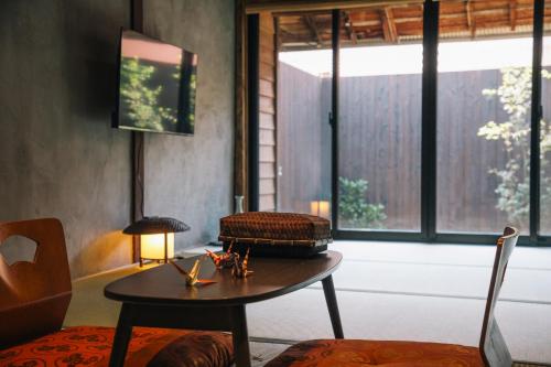 Istumisnurk majutusasutuses 尾道土堂庵 Onomichi TSUCHIDOAN supported by COCOSTAY