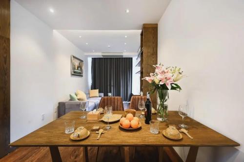 Bebidas en Bloom in Saigon - The Residences - Loved by Aussies!