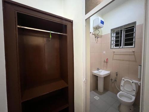 Bilik mandi di Bravado villas