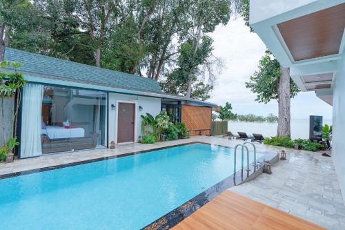Πισίνα στο ή κοντά στο BeachHouse Pool Villas Krabi