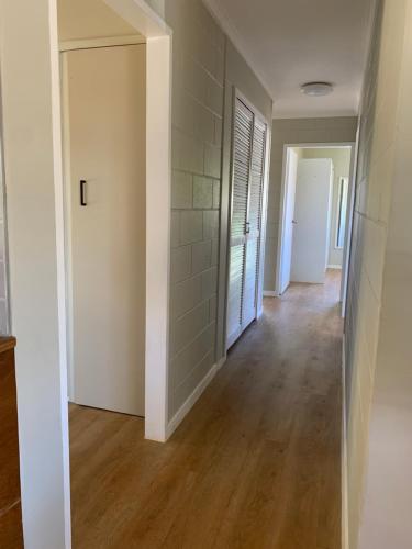 アサートンにあるCentral, Tidy and Private 3 Bedroomのギャラリーの写真