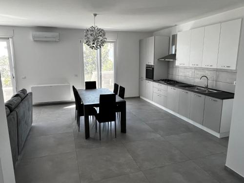 Η κουζίνα ή μικρή κουζίνα στο Casa confort a due passi dal mare