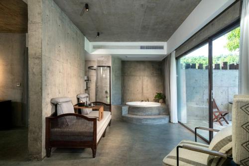 Gallery image of Wuyuan On The Bound Hotel-婺源水岸边民宿 in Jianlingjue