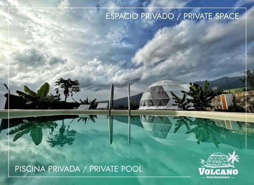 La alberca dentro o cerca de Domo Volcano Suite Experience PISCINA CLIMATIZADA