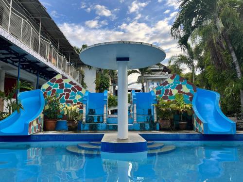 Bazén v ubytování Isla Paraiso Resort-Hotel nebo v jeho okolí