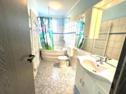 Koupelna v ubytování Luxuriöse 170qm All-in-Ferienwohnung