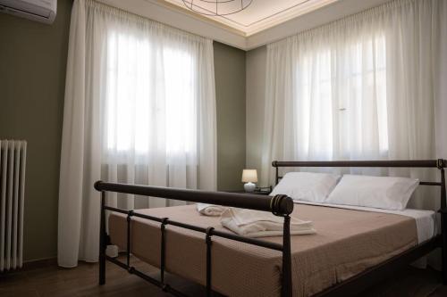 Erato 2 Cosy Apartment by HomeSH