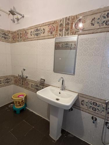 Koupelna v ubytování Hotel Fotiya jaisalmer