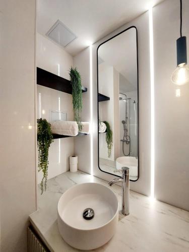 Apartamento céntrico con playa y piscina