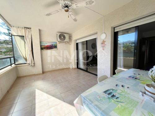 Posteľ alebo postele v izbe v ubytovaní Edif Regata, piscina, 2º linea de playa 122B - INMO22