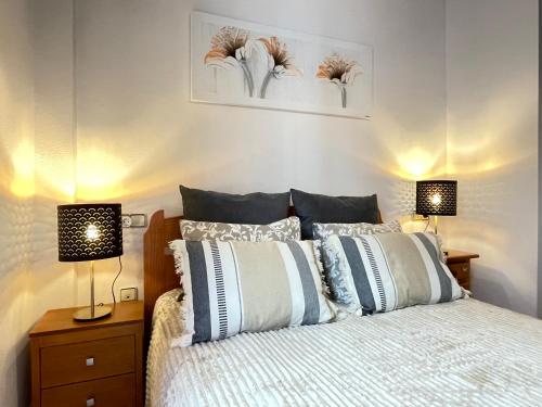 Superior La Playa, 2 Baths, Air Condition, Side Sea View, Mandatary service fee 85 EUR not included!