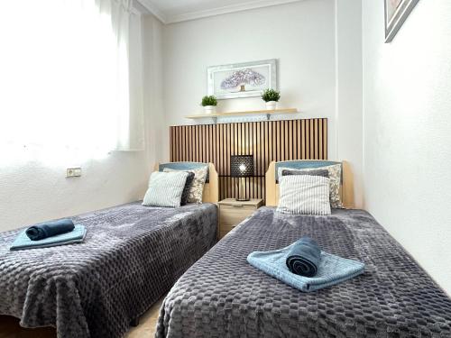 Superior La Playa, 2 Baths, Air Condition, Side Sea View, Mandatary service fee 85 EUR not included!