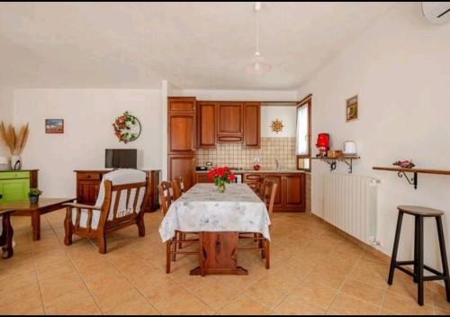 Cucina o angolo cottura di La Vecchia Quercia