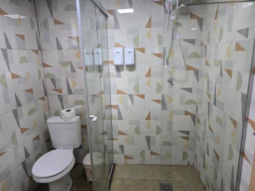 Koupelna v ubytování APARTAMENTO Terreo COMPLETAMENTE MOBILIADO!