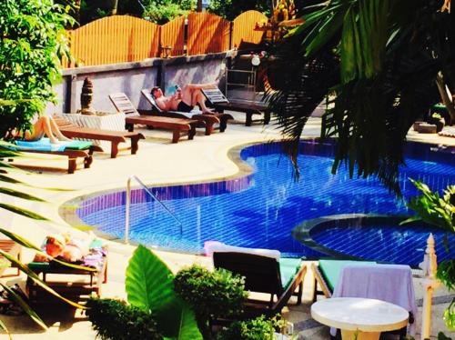 Kolam renang di atau dekat dengan Khaolak Grand City