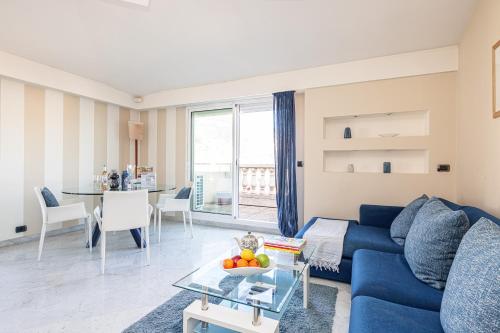 Victoria Bergamote Attic with Terrace and Sea View - Happy Rentals