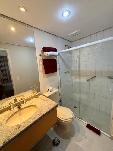 Ένα μπάνιο στο Hotel Biena Sena Madureira Vila Mariana com cozinha garagem grátis 505