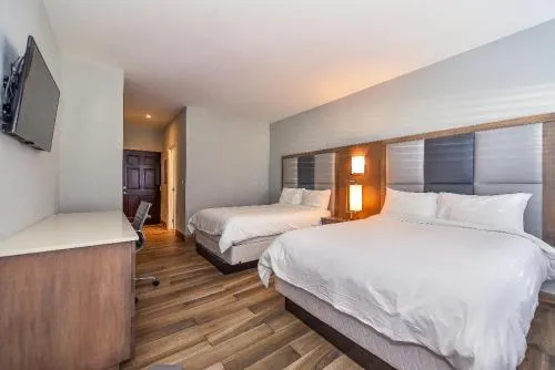 Hidden Haven II - 2 Bed Studio Condo