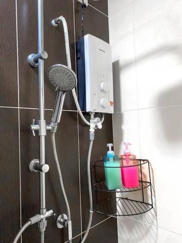Gallery image of 3R2B in Skudai, 10min to Sutera,Paradigm,UTM l 6-9pax in Lima Kedai
