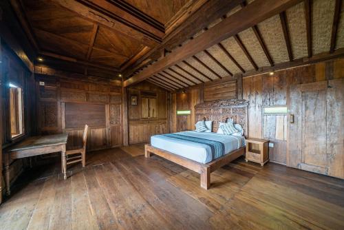 Ένα ή περισσότερα κρεβάτια σε δωμάτιο στο Lima Beach Inn