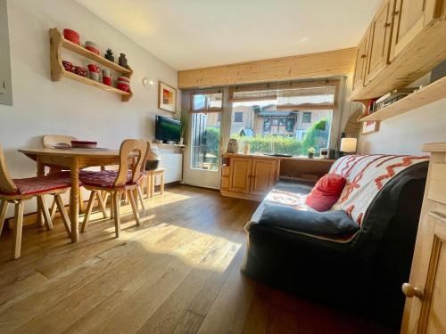 Studio cosy avec terrasse dans quartier calme à Samoëns - FR-1-624-166