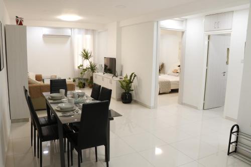 Spacious Apartment, NEAR PINIKOUDES BEACH